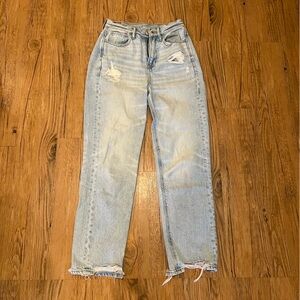 American Eagle high-waisted distressed 90s boyfriend Jeans